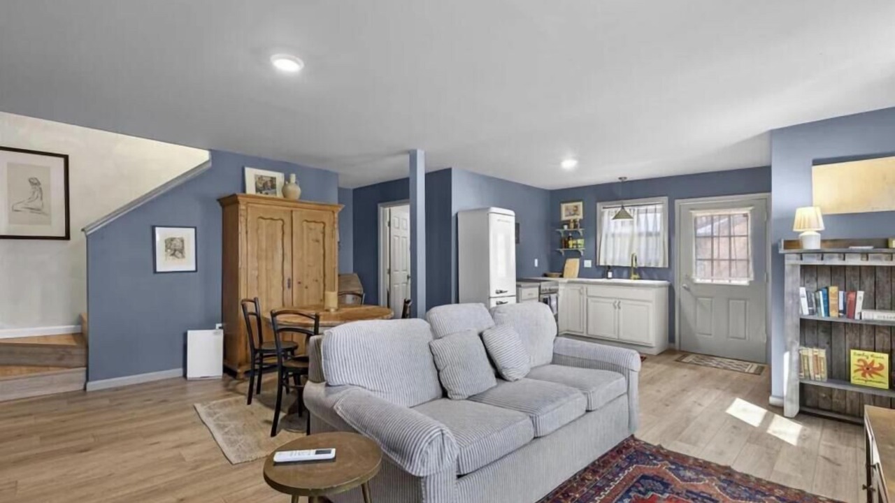 Photo of Livingroom in Shepherdstown