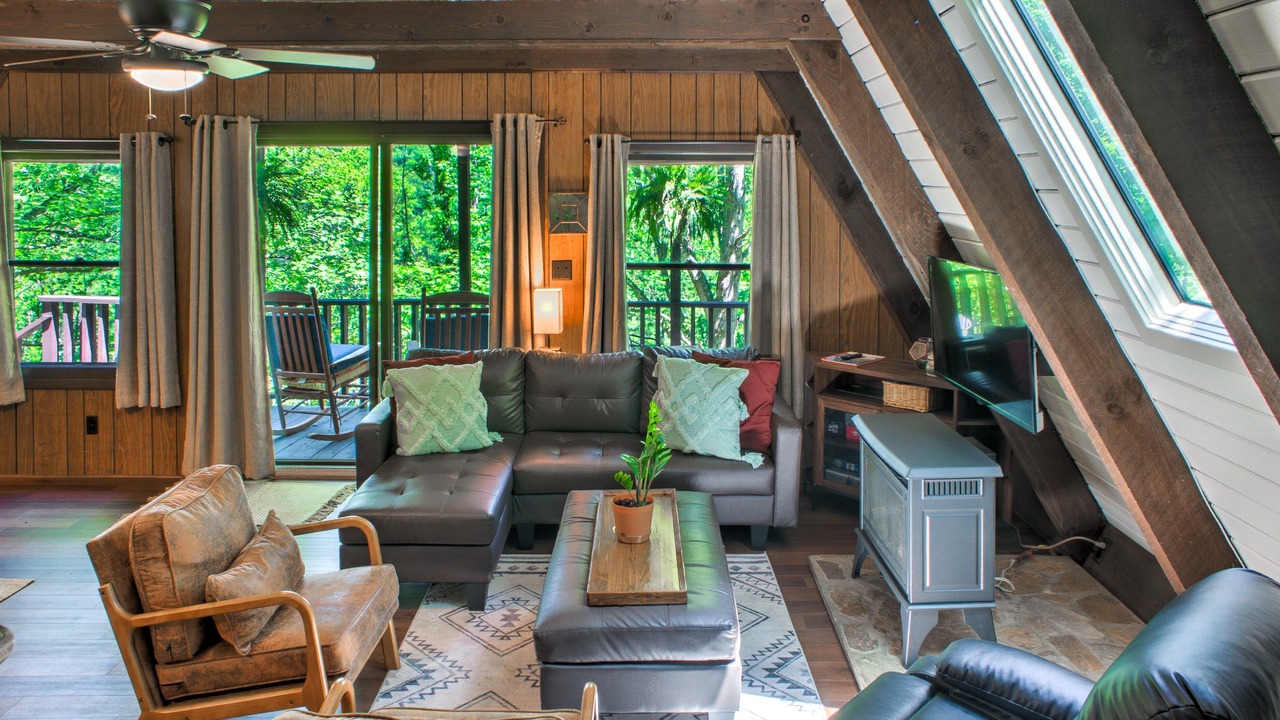 Photo of Livingroom in Burnsville