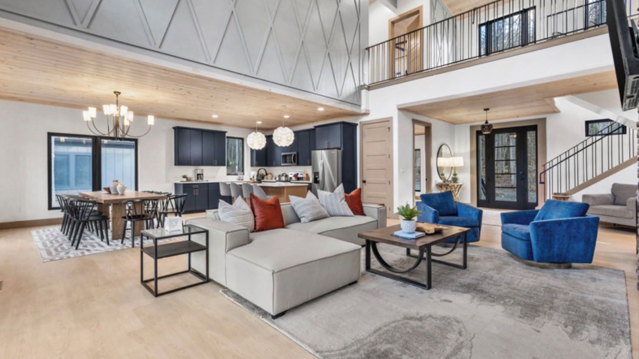 Photo of Livingroom in Pittman Center