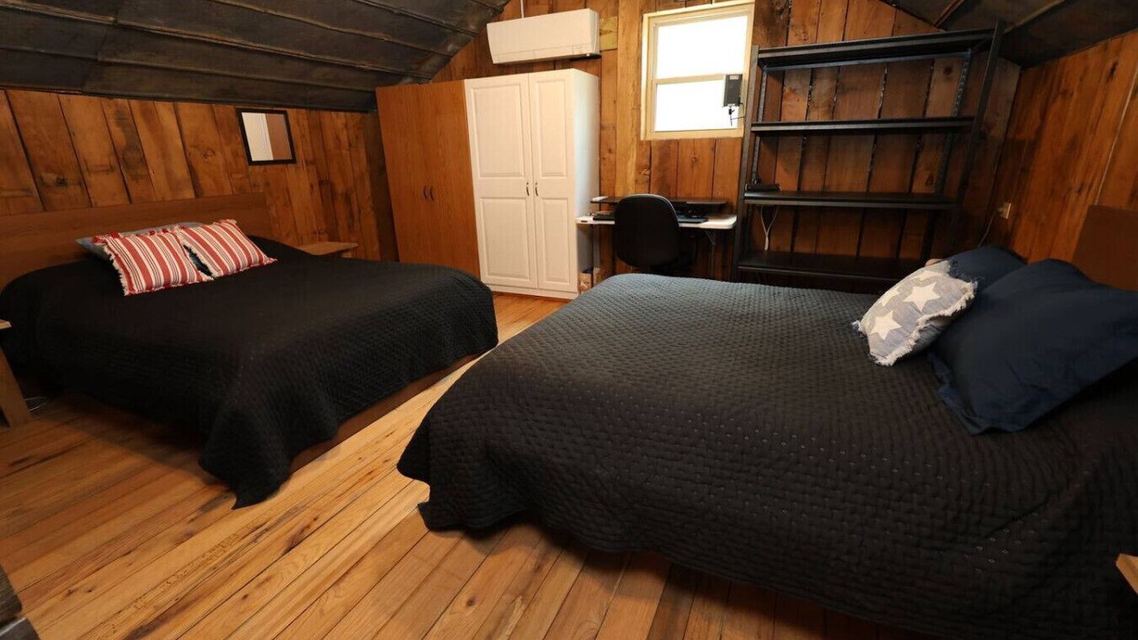 Photo of Bedroom in Lee City