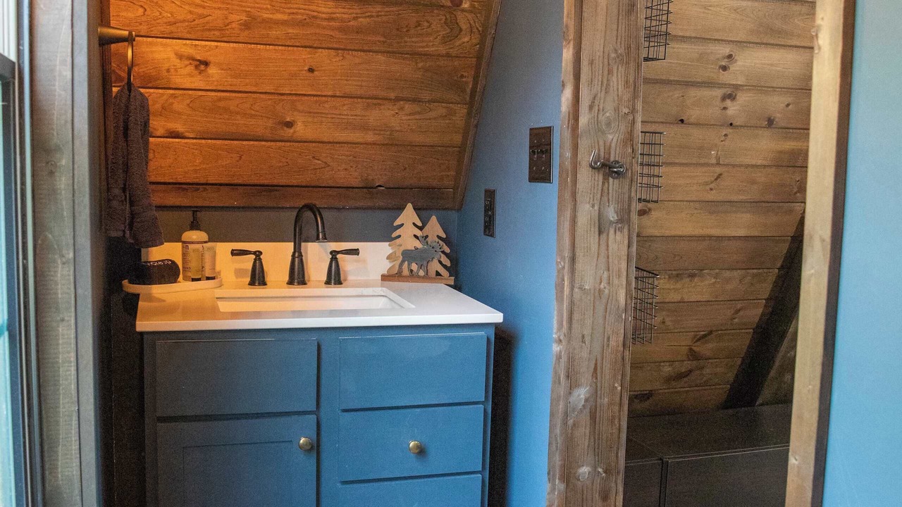 Photo of Bathroom in Stanton