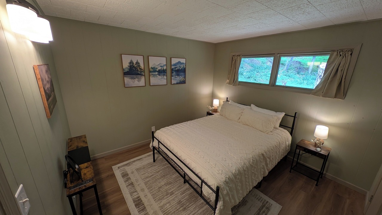 Photo of Bedroom in Oak Grove