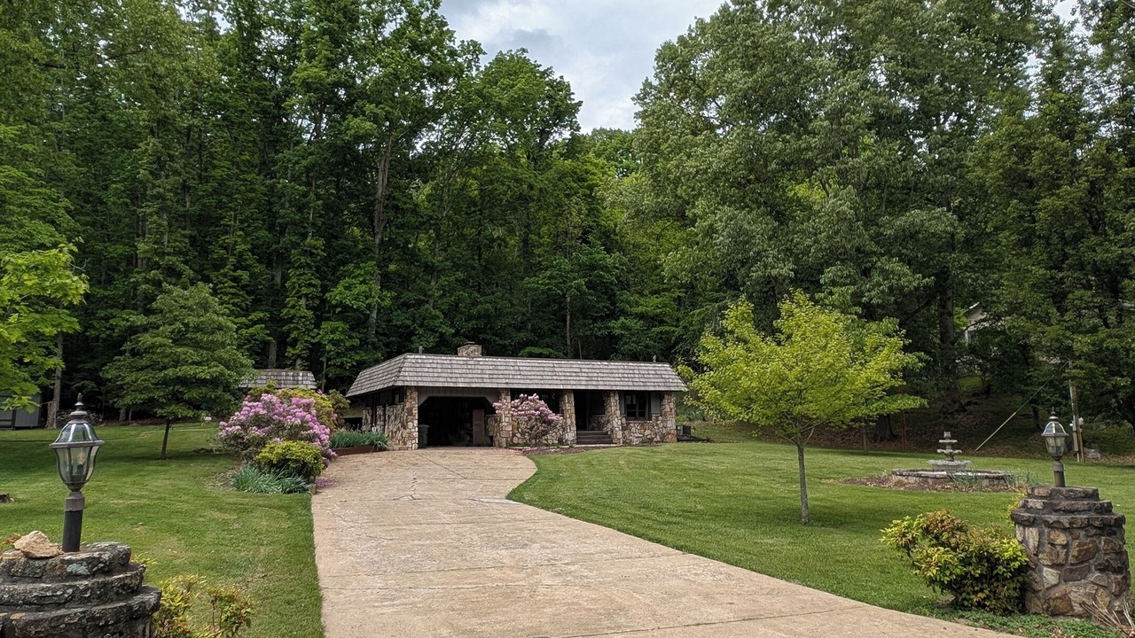 Photo of Outdoor in Oak Grove
