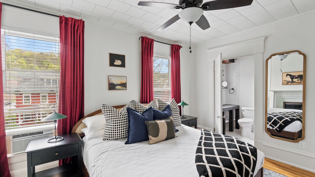 Photo of Bedroom in Frankfort