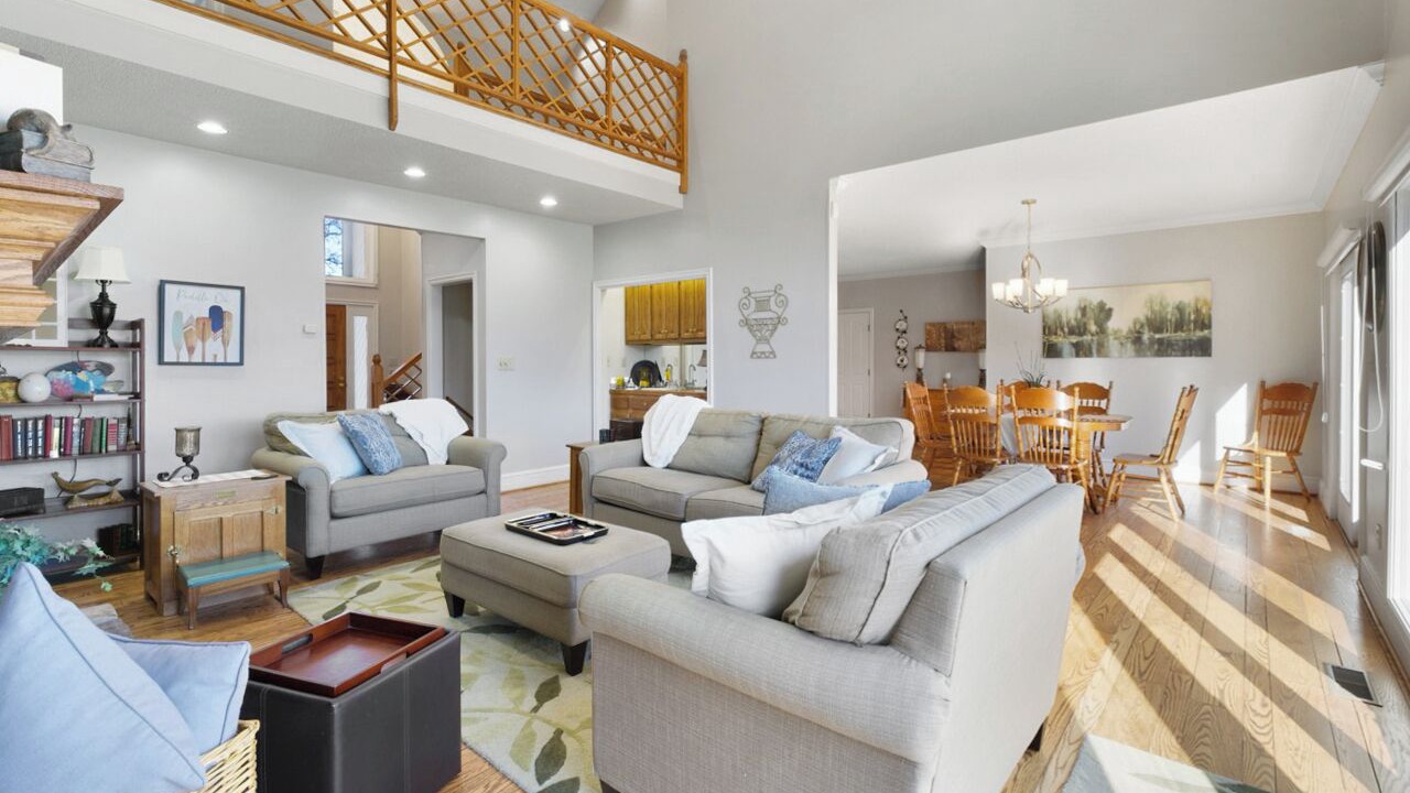 Photo of Livingroom in Piney Flats