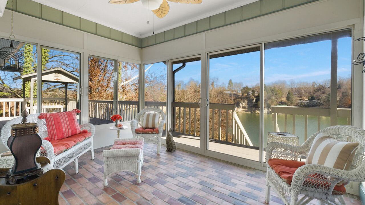 Photo of Livingroom in Piney Flats