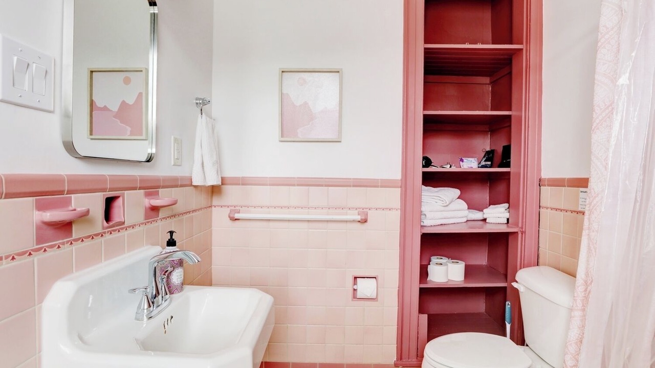 Photo of Bathroom in Frankfort