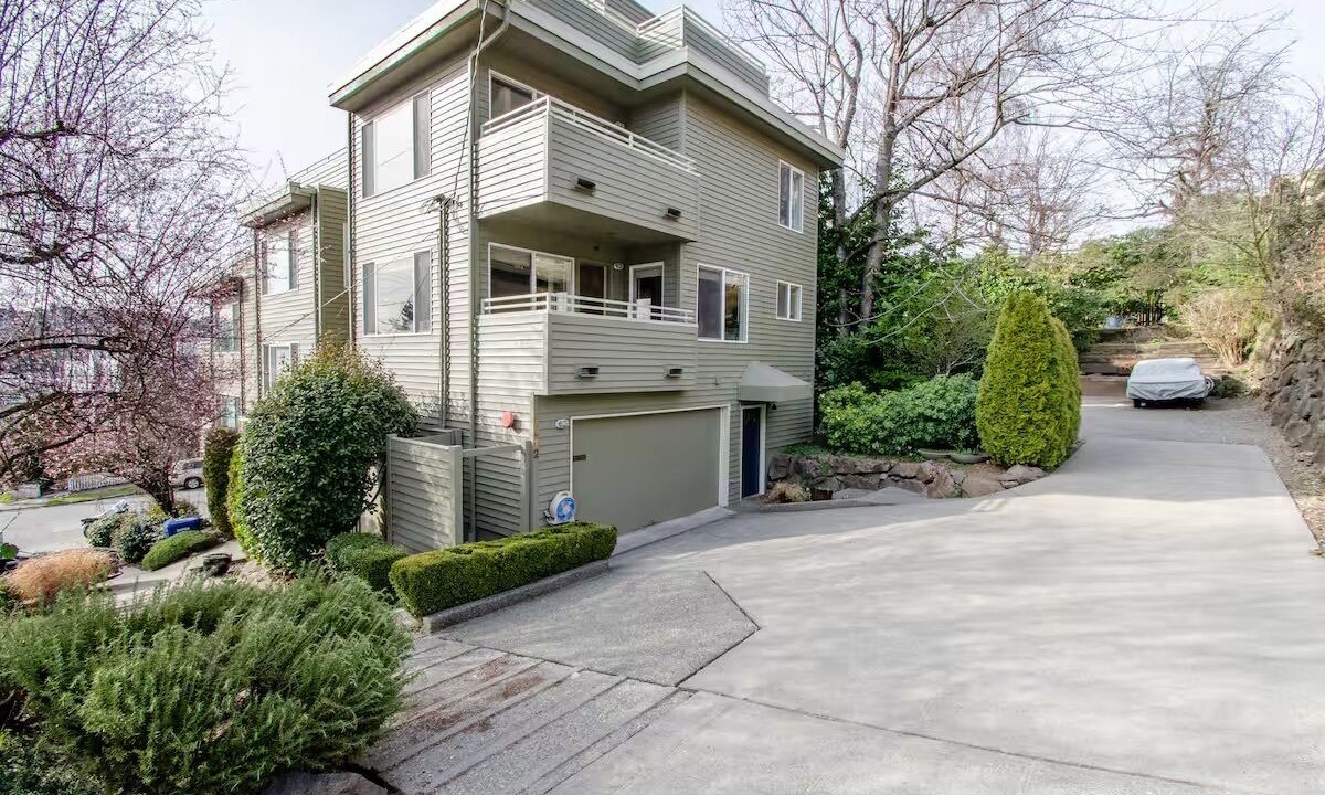 Photo of Outdoor in West Queen Anne
