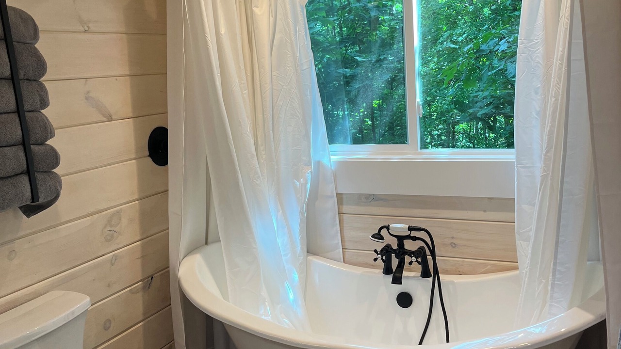 Photo of Bathroom in Newland