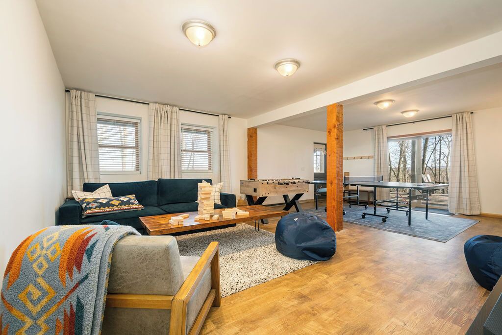 Photo of Livingroom in Oakland