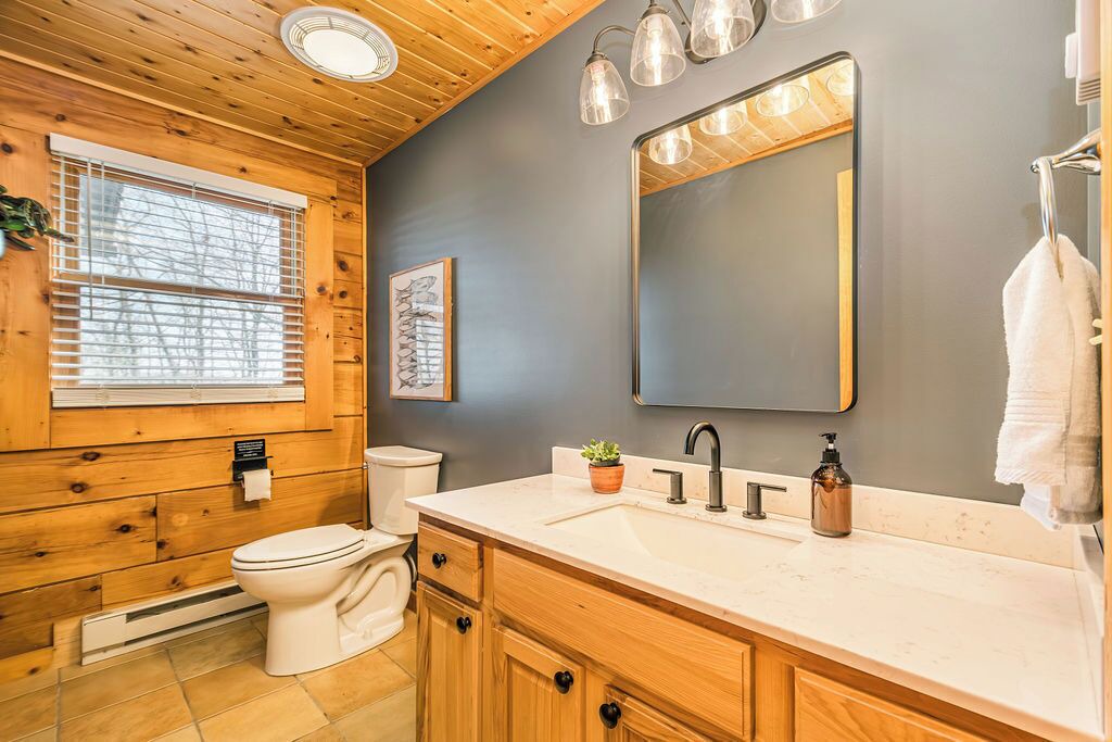 Photo of Bathroom in Oakland