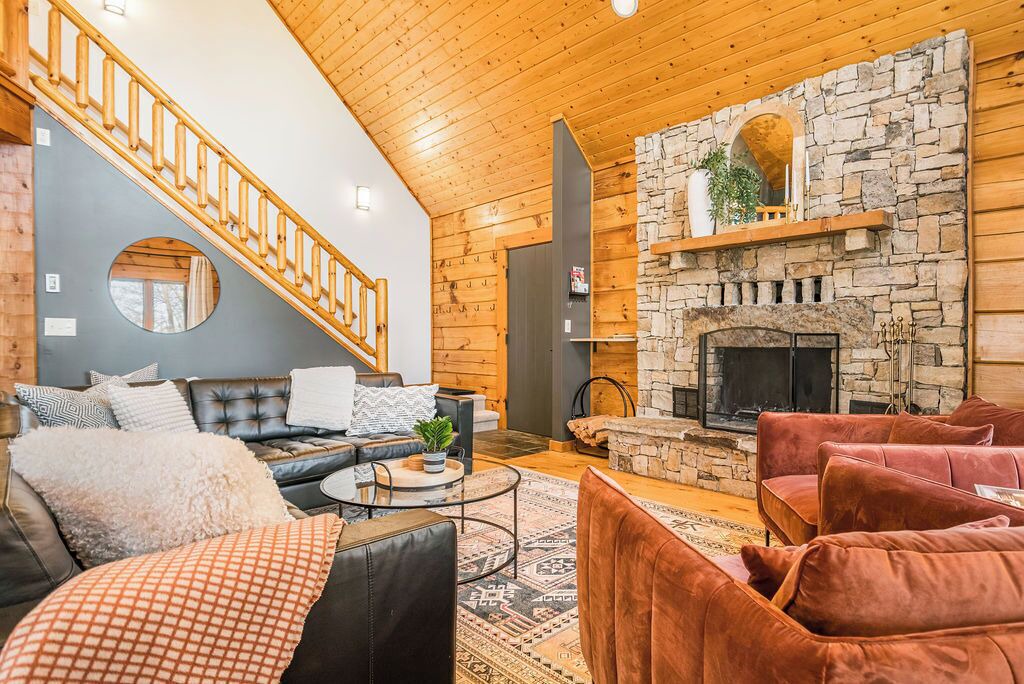 Photo of Livingroom in Oakland