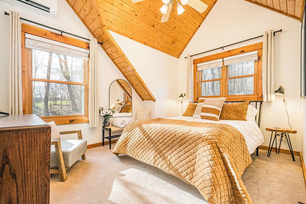Photo of Bedroom in Oakland
