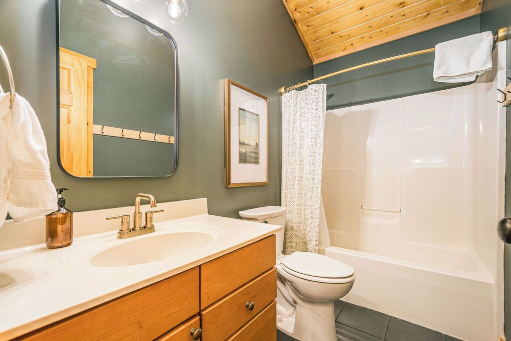 Photo of Bathroom in Oakland