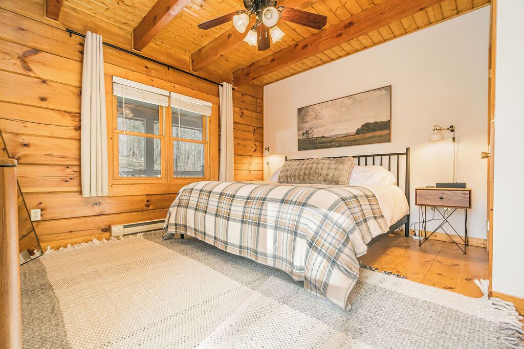 Photo of Bedroom in Oakland