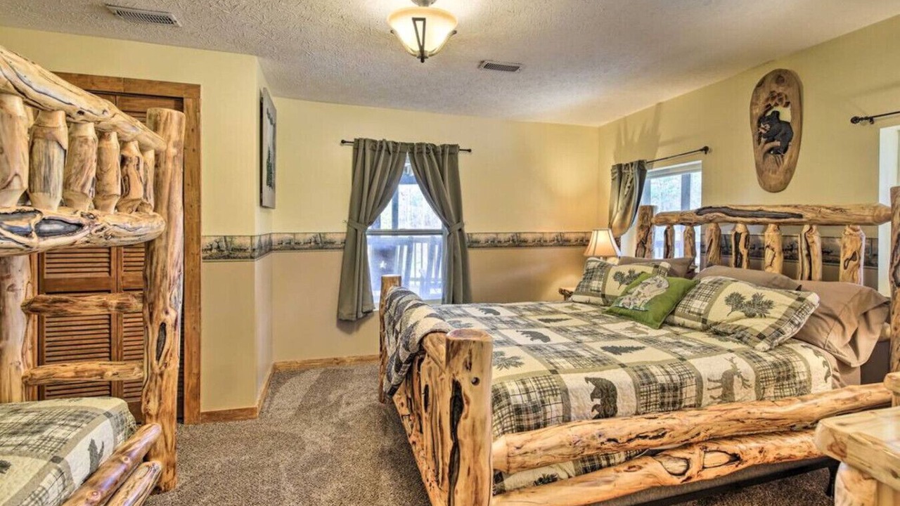 Photo of Bedroom in Kodak