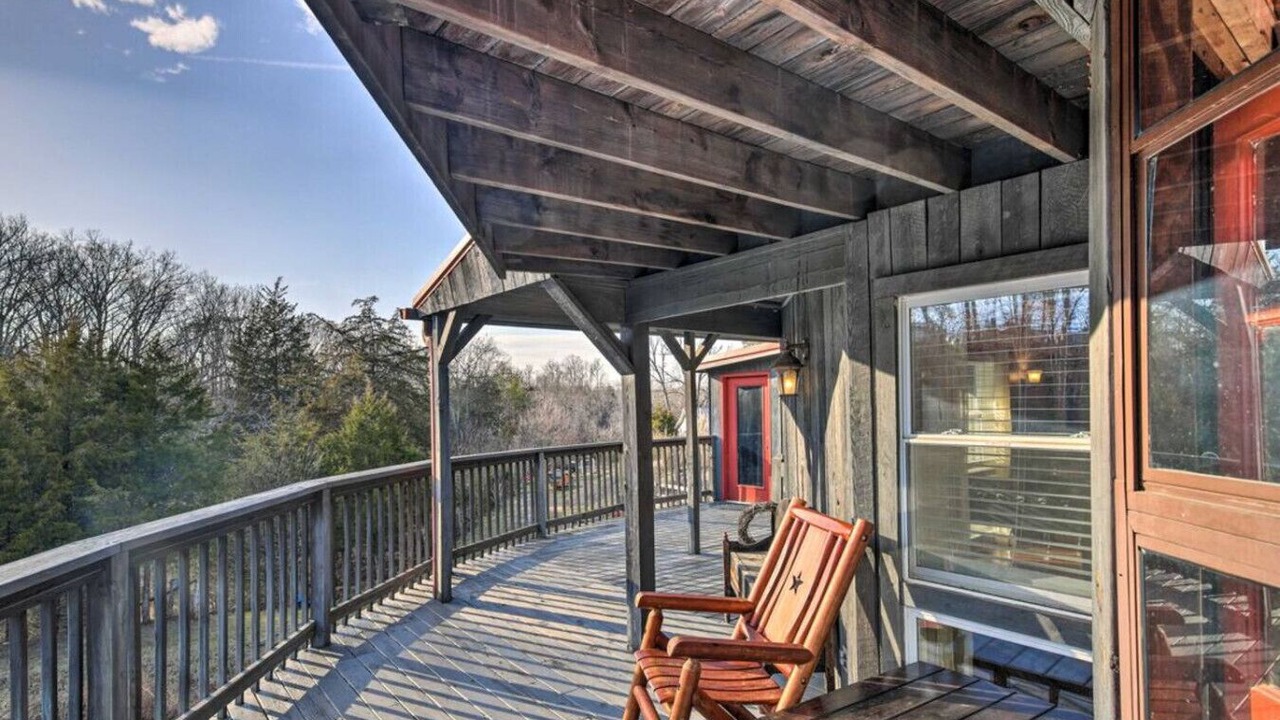 Photo of Patio Balcony in Kodak