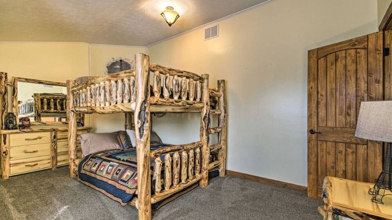Photo of Bedroom in Kodak