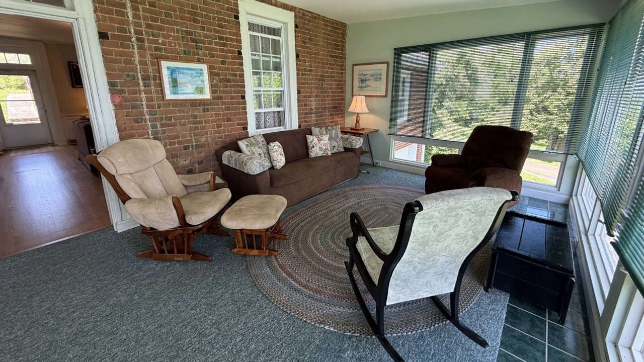 Photo of Livingroom in Dandridge