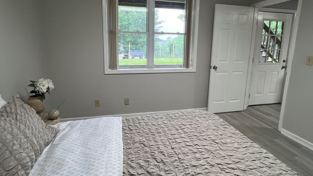 Photo of Bedroom in Piney Creek