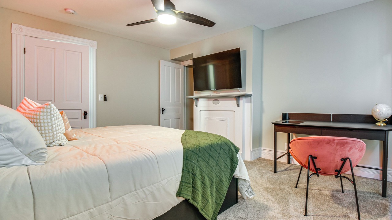 Photo of Bedroom in Covington