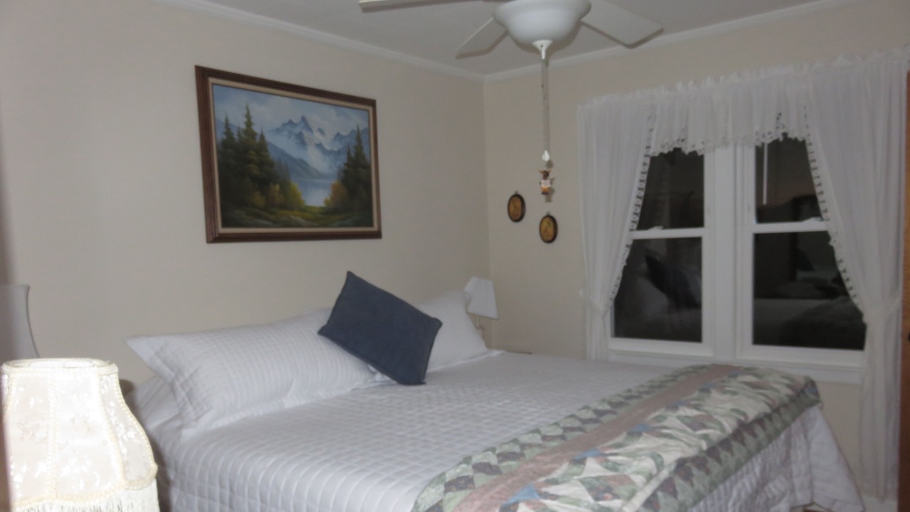Photo of Bedroom in Blowing Rock