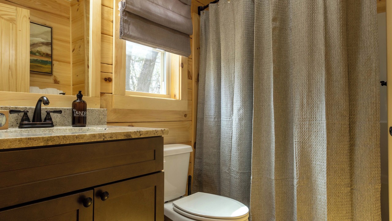 Photo of Bathroom in Black Mountain