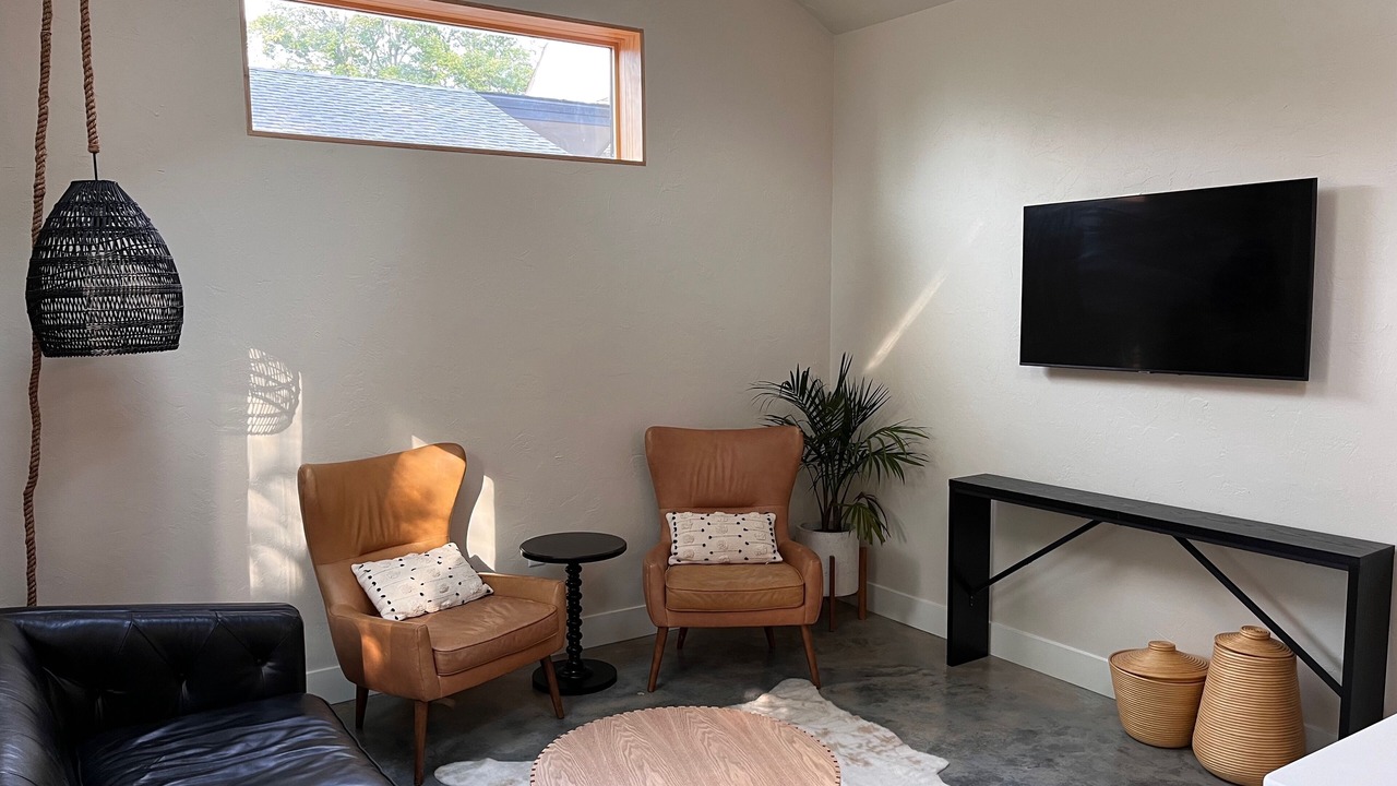 Photo of Livingroom in Grove Park- Sunset
