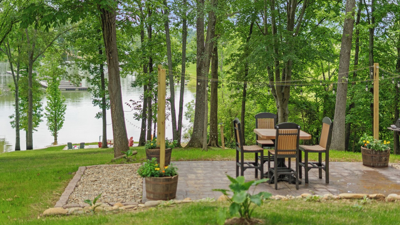 Photo of Outdoor in Baneberry