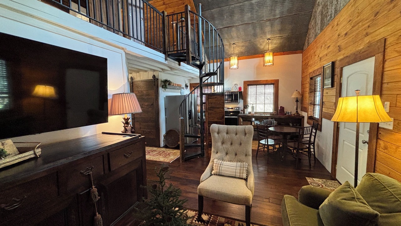 Photo of Livingroom in Roan Mountain