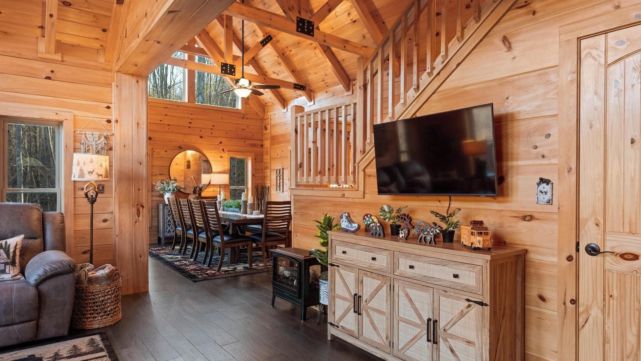 Photo of Livingroom in Elk Park