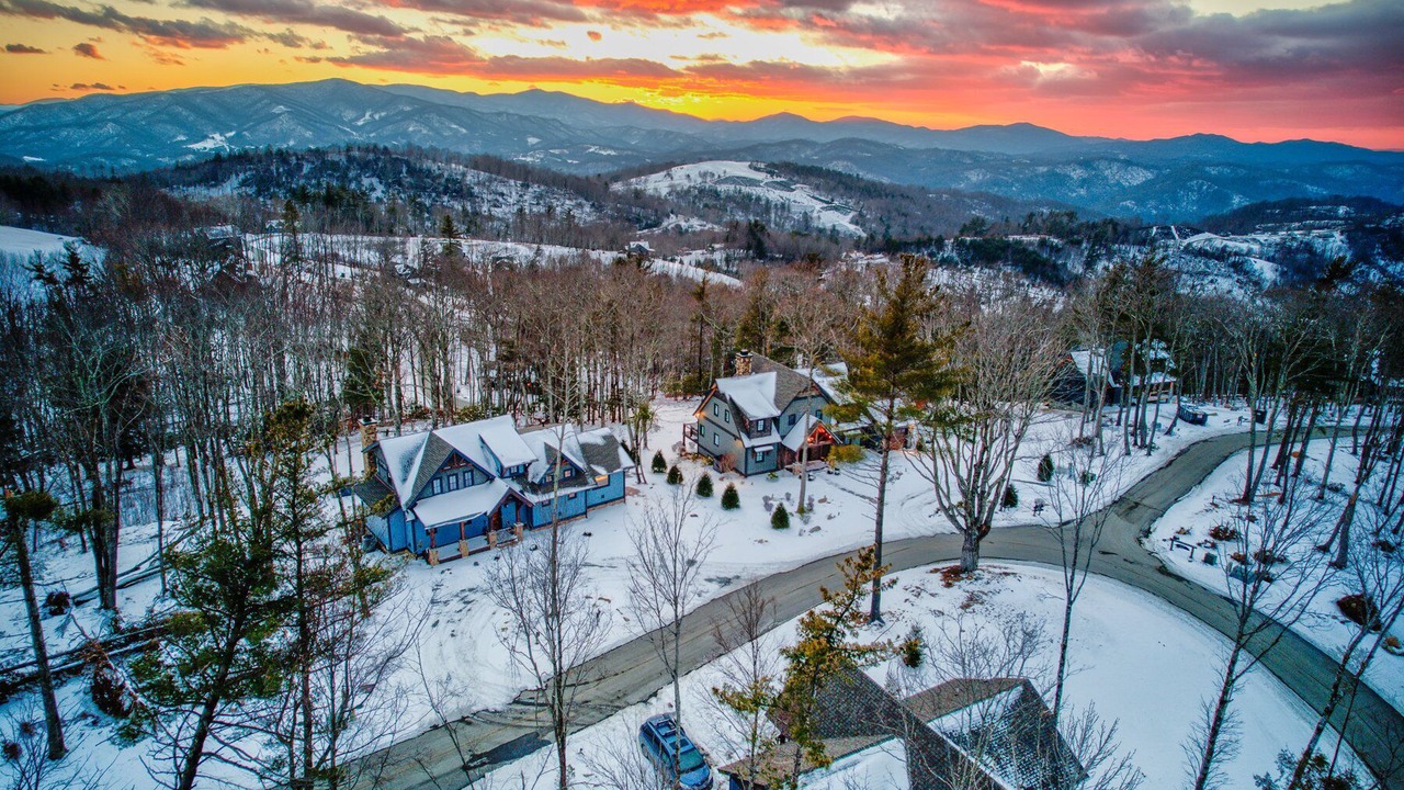 Photo of Outdoor in Elk Park