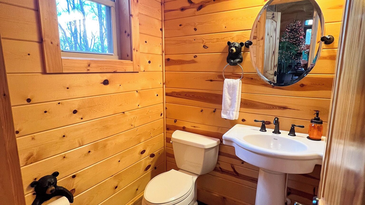 Photo of Bathroom in Todd