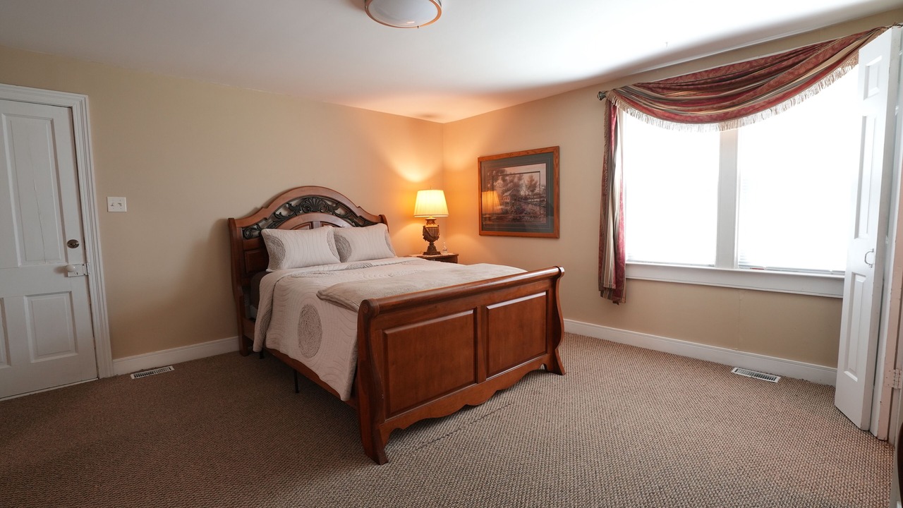 Photo of Bedroom in Maysville