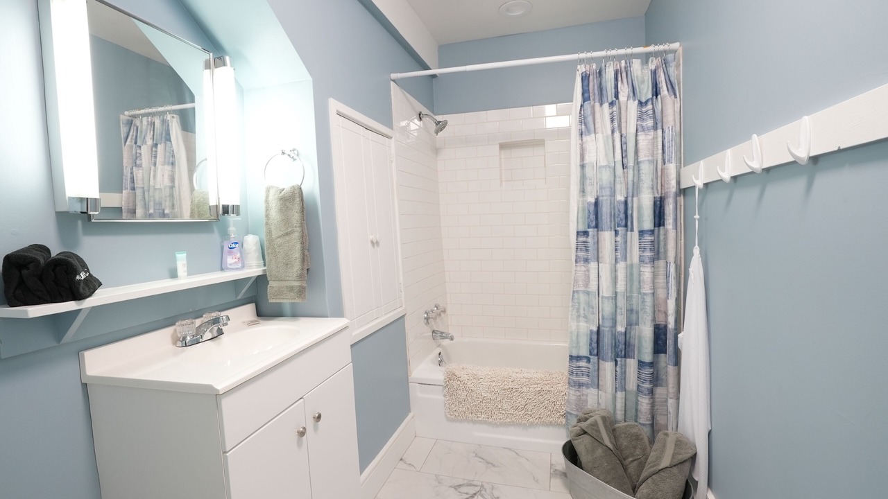 Photo of Bathroom in Maysville