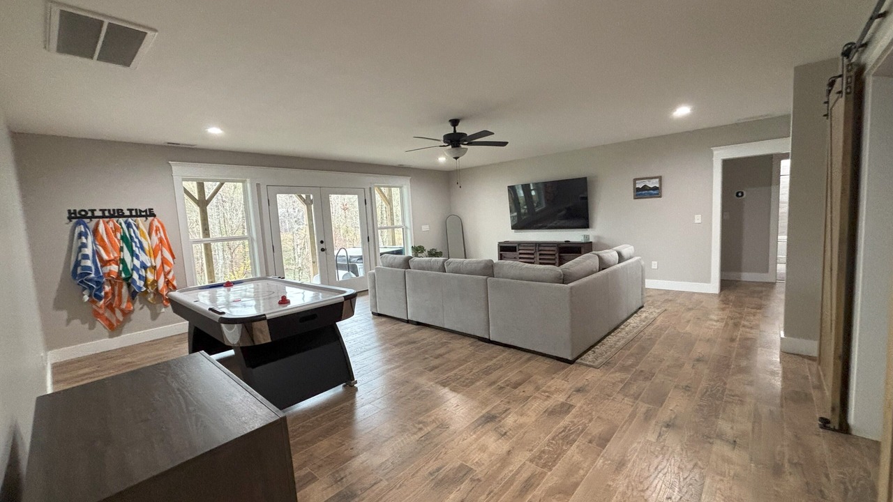 Photo of Livingroom in Mill Spring