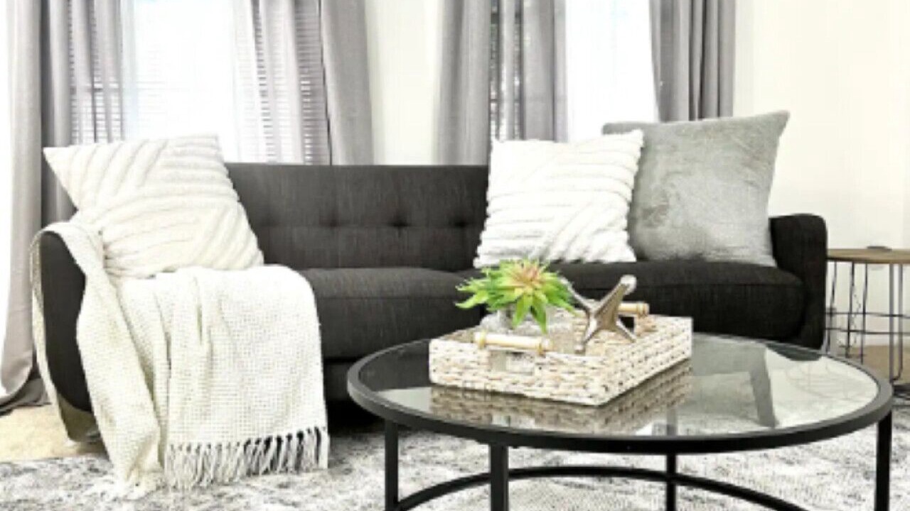 Photo of Livingroom in North Potomac