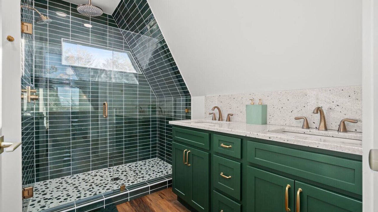 Photo of Bathroom in Campton