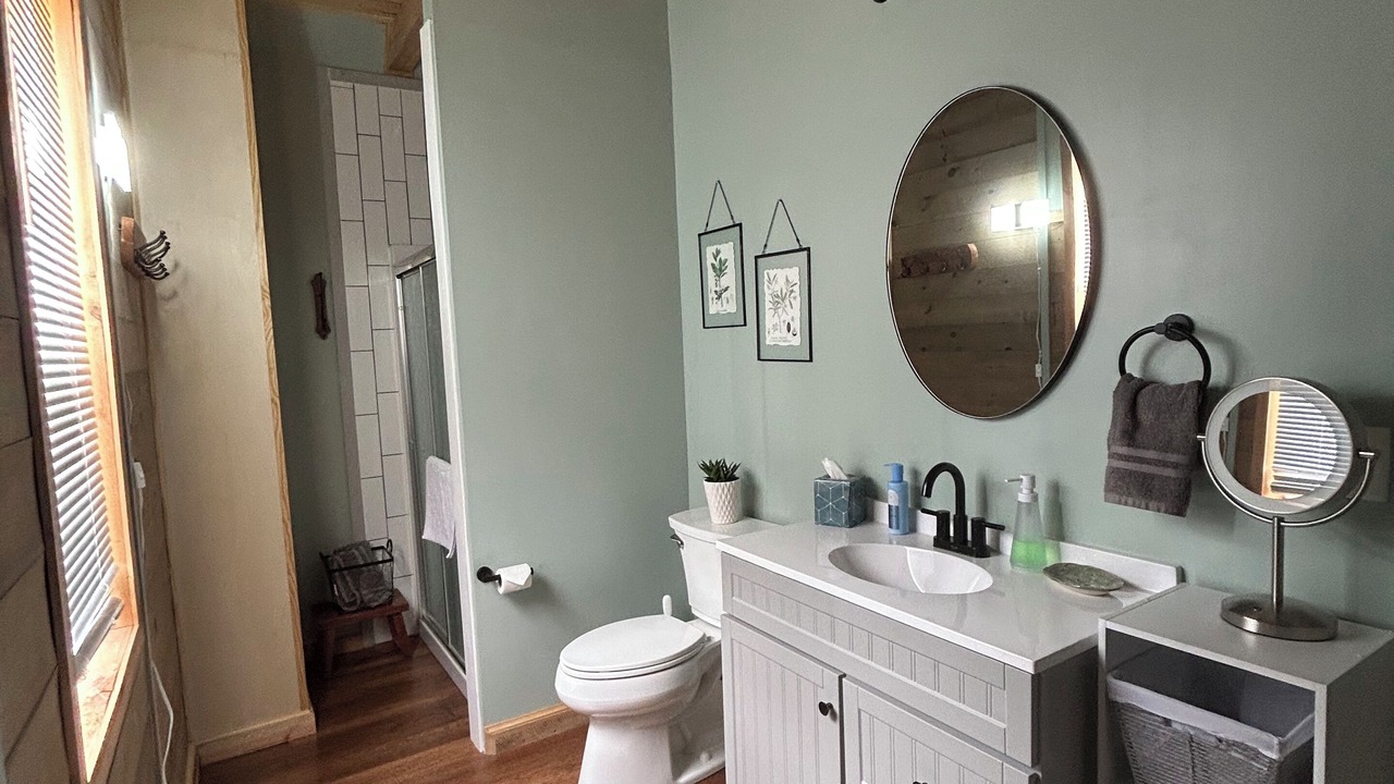 Photo of Bathroom in Clay City