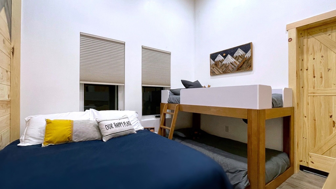 Photo of Bedroom in Campton