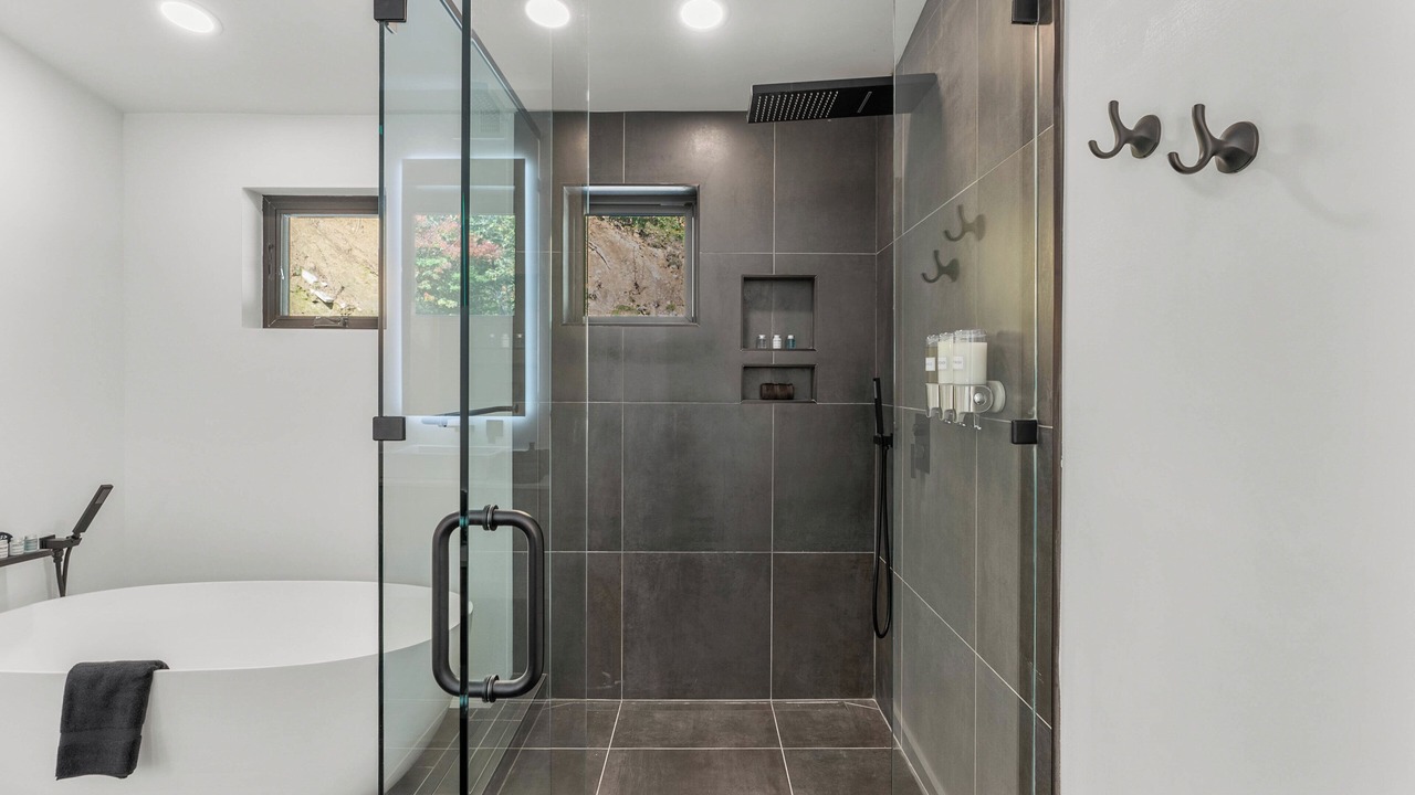 Photo of Bathroom in Cranberry Falls
