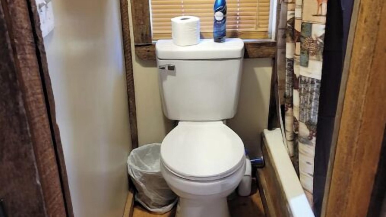 Photo of Bathroom in Flag Pond