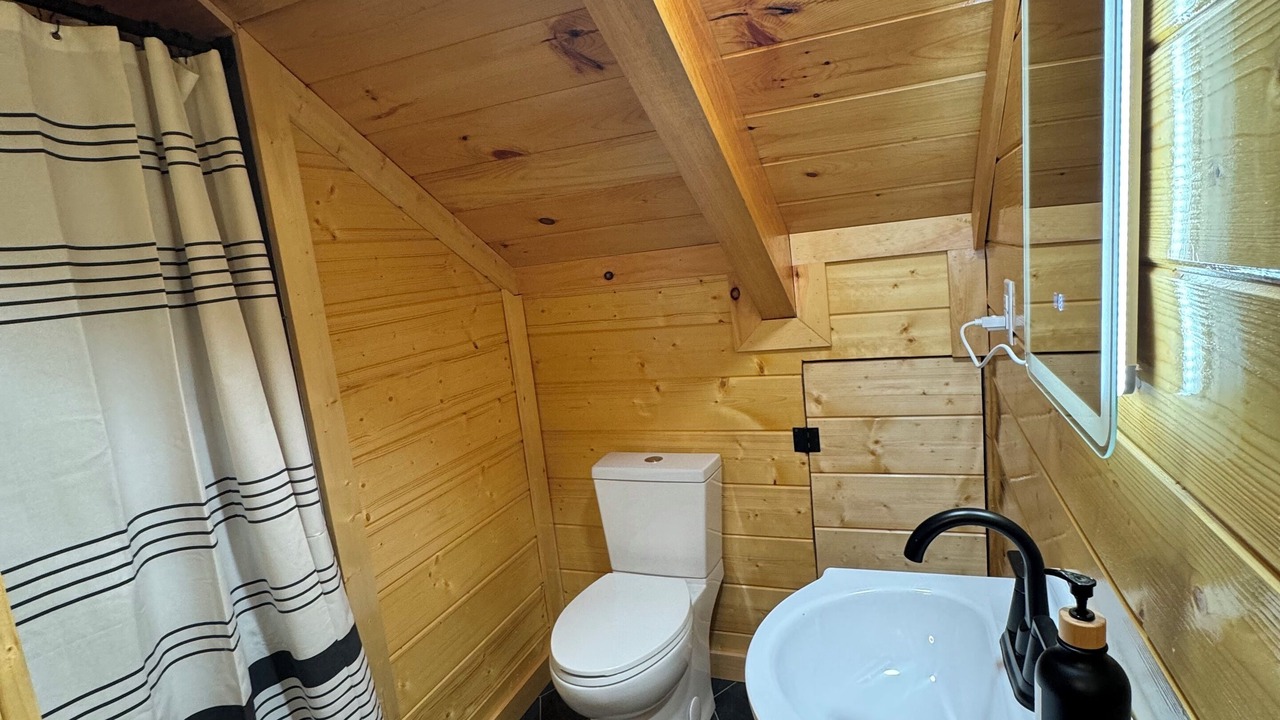 Photo of Bathroom in Stanton
