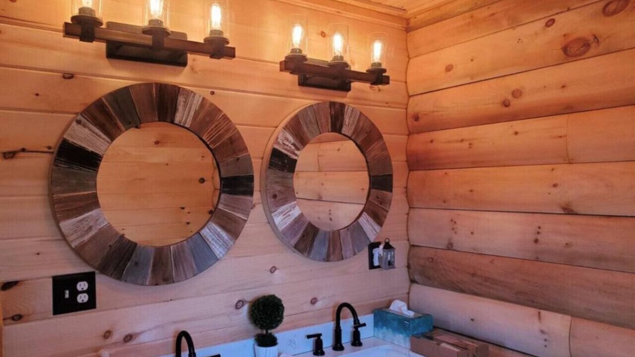 Photo of Bathroom in Frenchburg