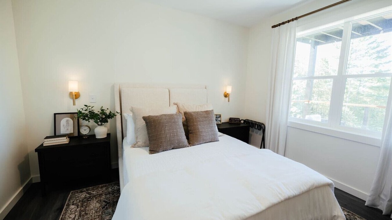 Photo of Bedroom in Campton