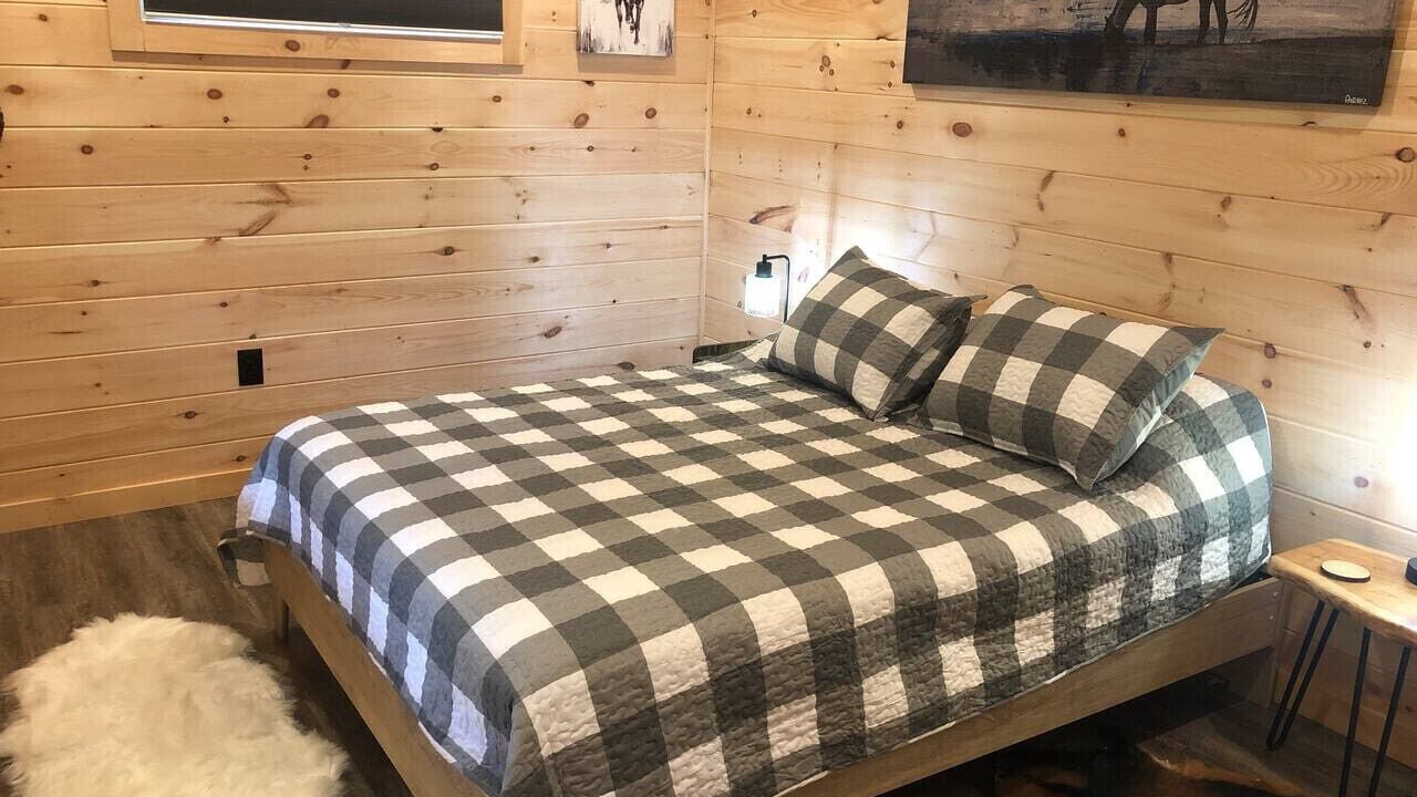Photo of Bedroom in Campton