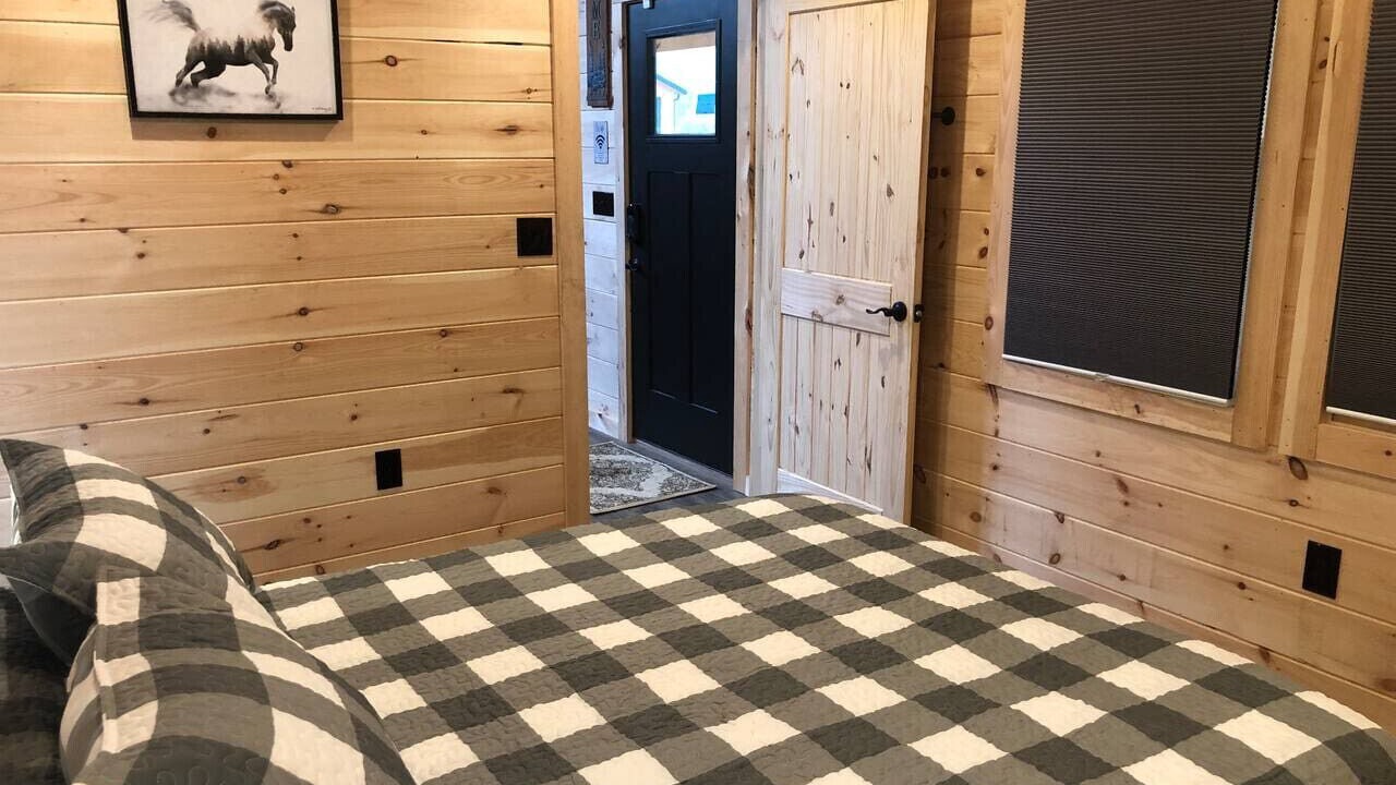 Photo of Bedroom in Campton
