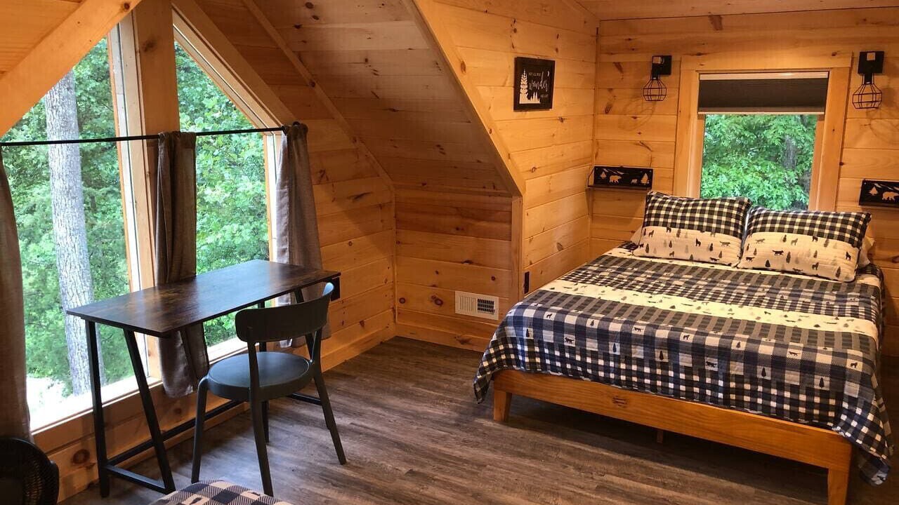 Photo of Bedroom in Campton