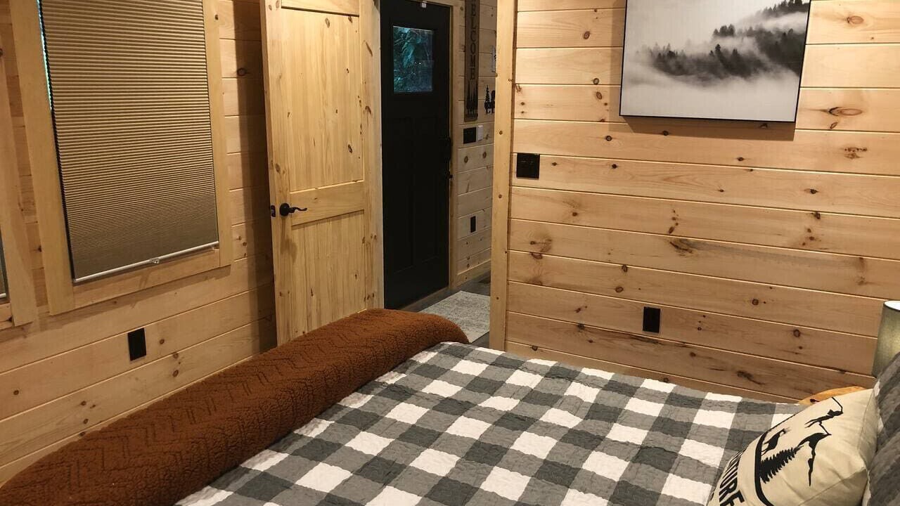 Photo of Bedroom in Campton