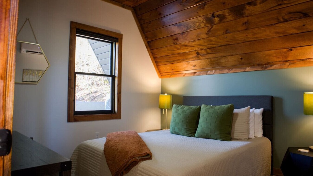 Photo of Bedroom in Campton